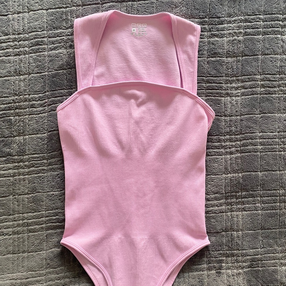 OQQ Ribbed bodysuit
